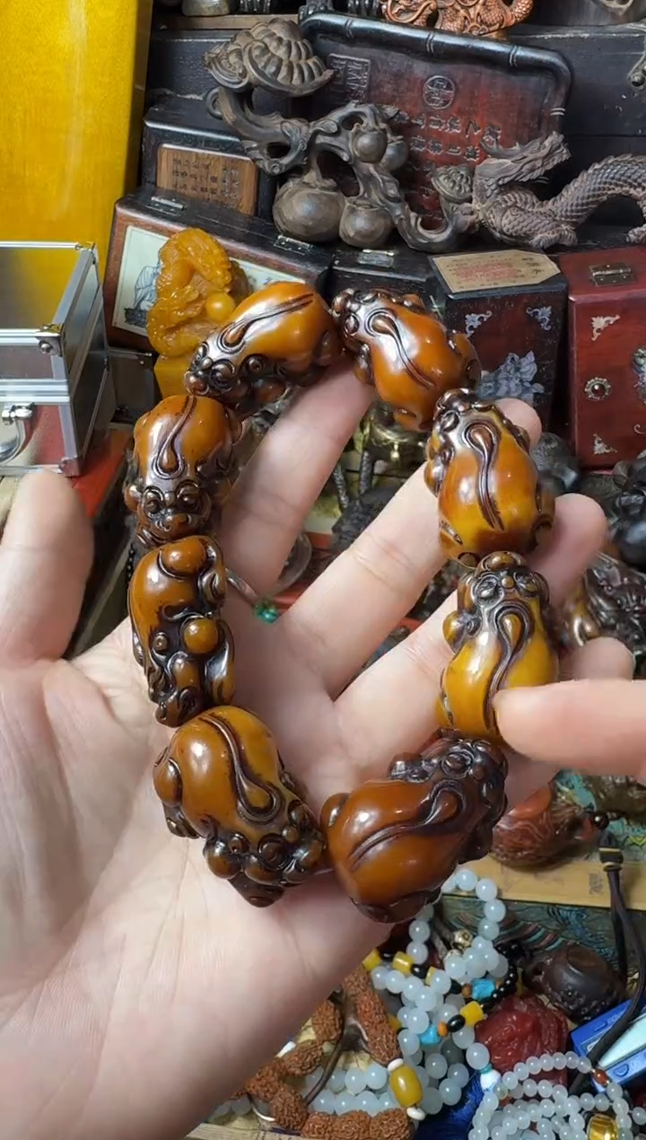 【闪购商品】蜜蜡裸石未镶嵌主播推荐：一物一拍，讲解为准！