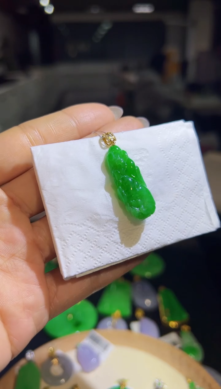【闪购商品】翡翠颈饰18K金镶嵌Q缅料A货翡翠/支持复检/一件