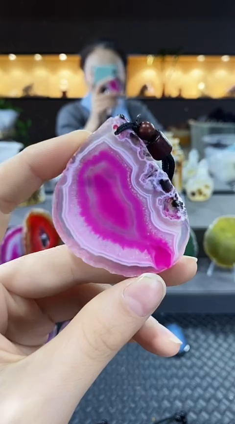 未镶嵌颈饰玛瑙/玉髓蝴****阳玛瑙