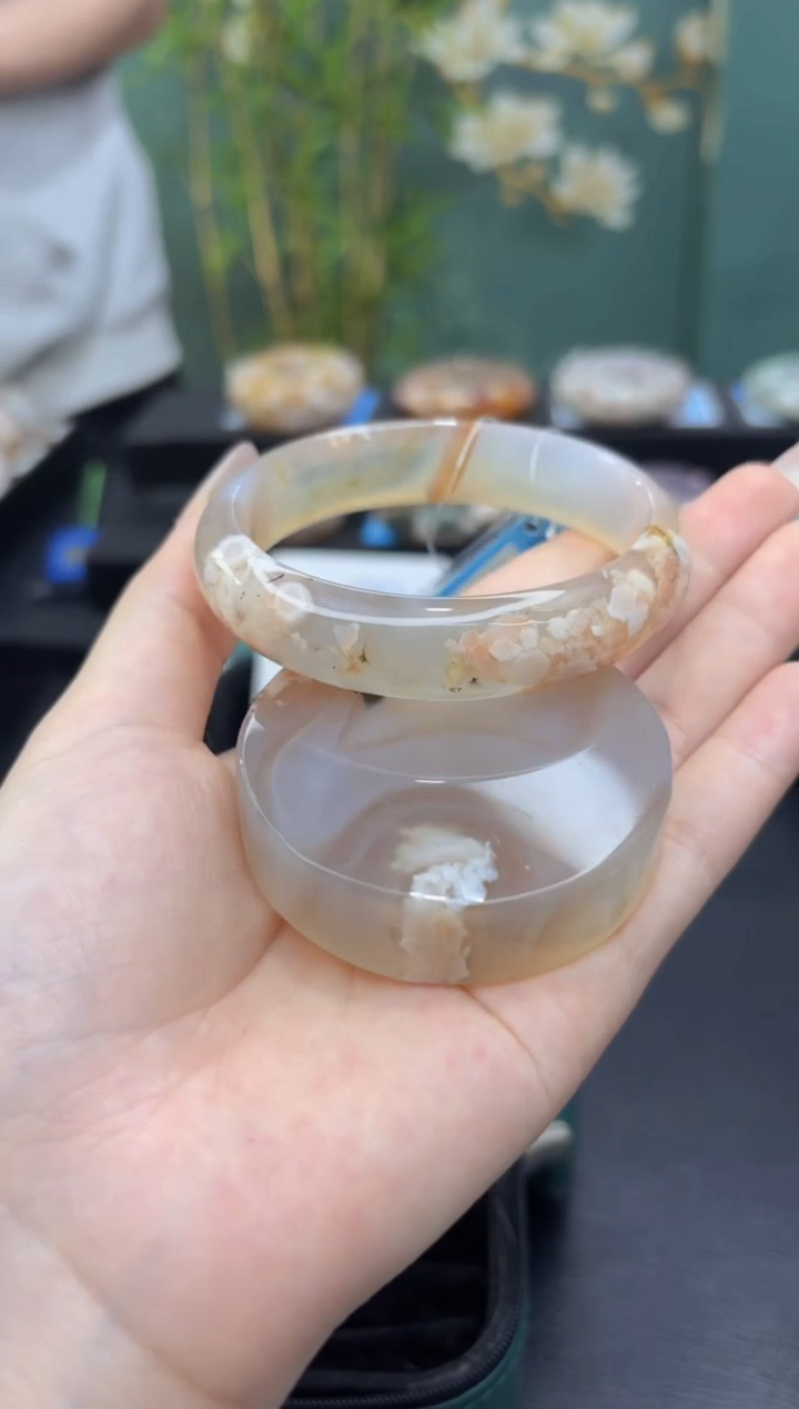 【闪购商品】石英质玉未镶嵌手镯C127(60圈赠送镯心)