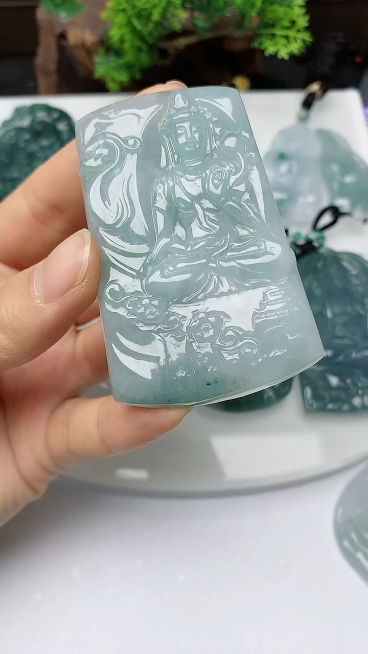 【闪购商品】翡翠颈饰未镶嵌