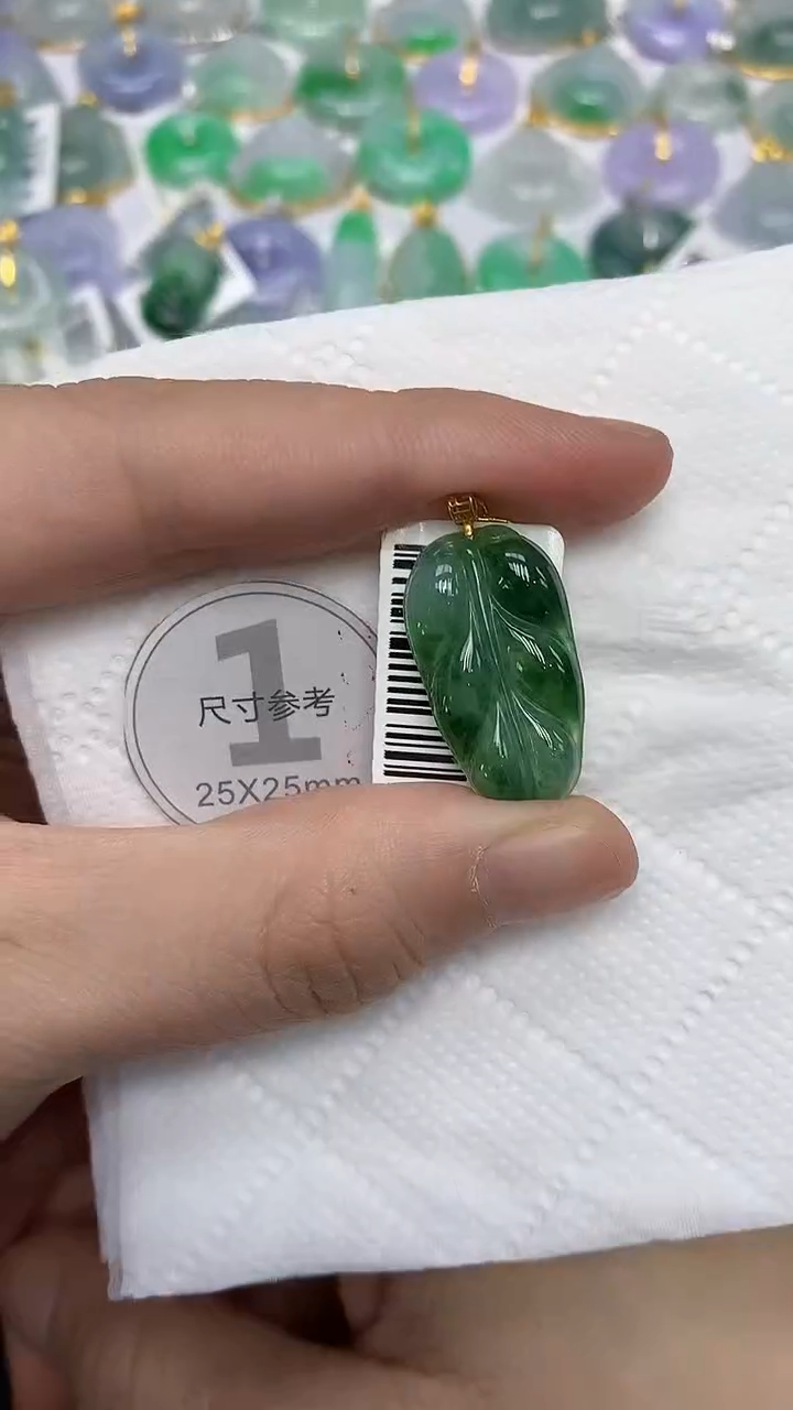 颈饰18K金镶嵌翡翠1111111