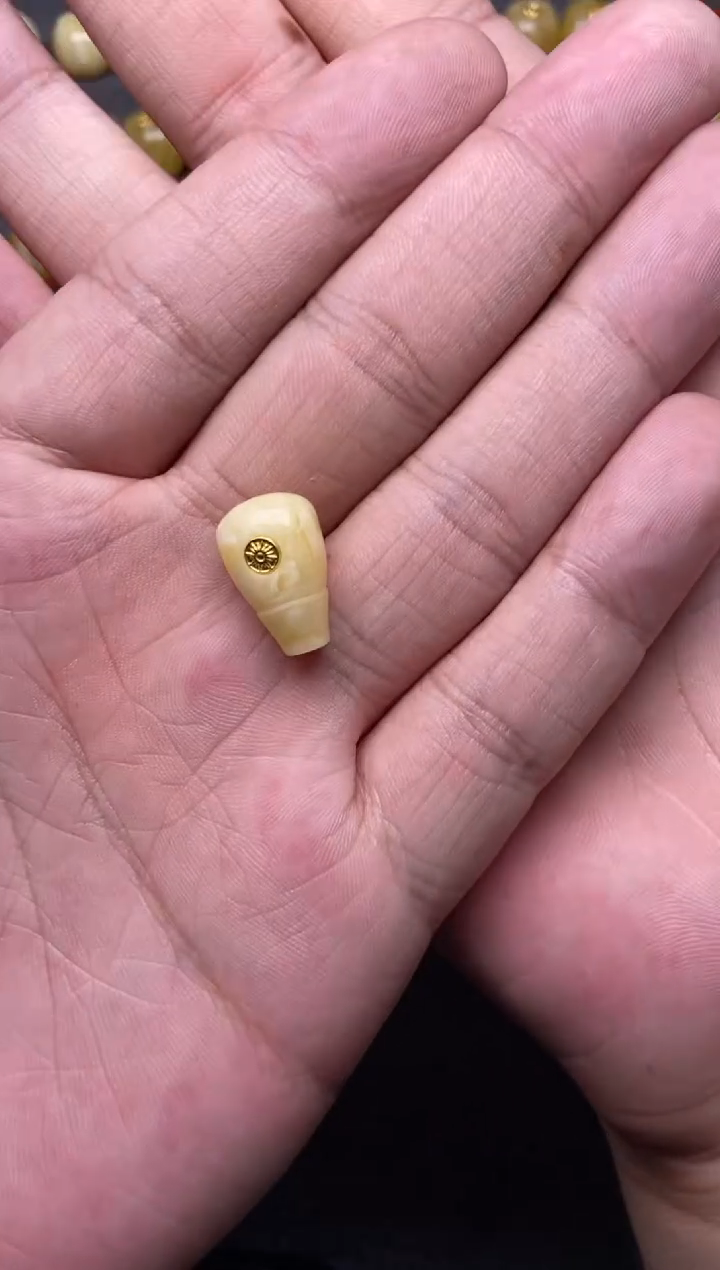 【闪购商品】蜜蜡珠宝奇石足金镶嵌10mm