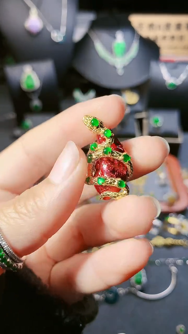 【闪购商品】翡翠吊坠(赠链)银S925镶嵌吊坠