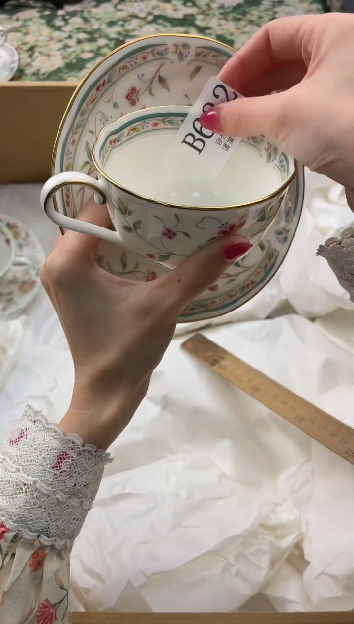 瓷片哈****h       B622