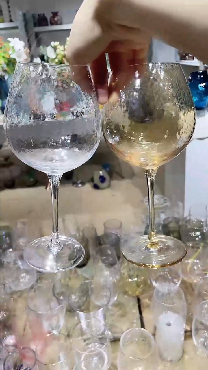 【闪购商品】水晶玻璃2只锤纹不同色红酒杯