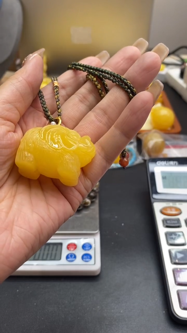 琥珀未镶嵌珠宝奇石918