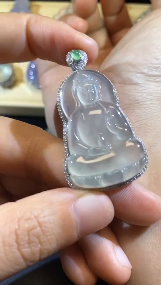 【闪购商品】翡翠吊坠(不含链)18K金镶嵌缅甸天然A货翡翠