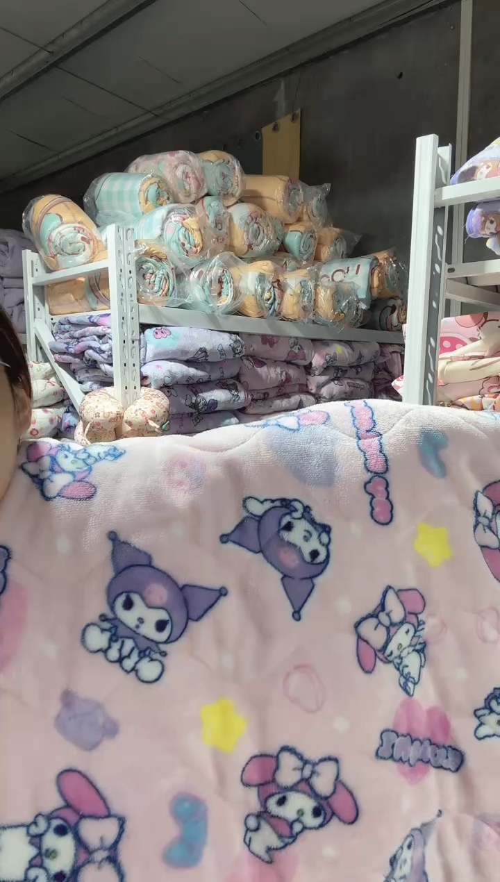 绒床垫200x200左右   瑕疵