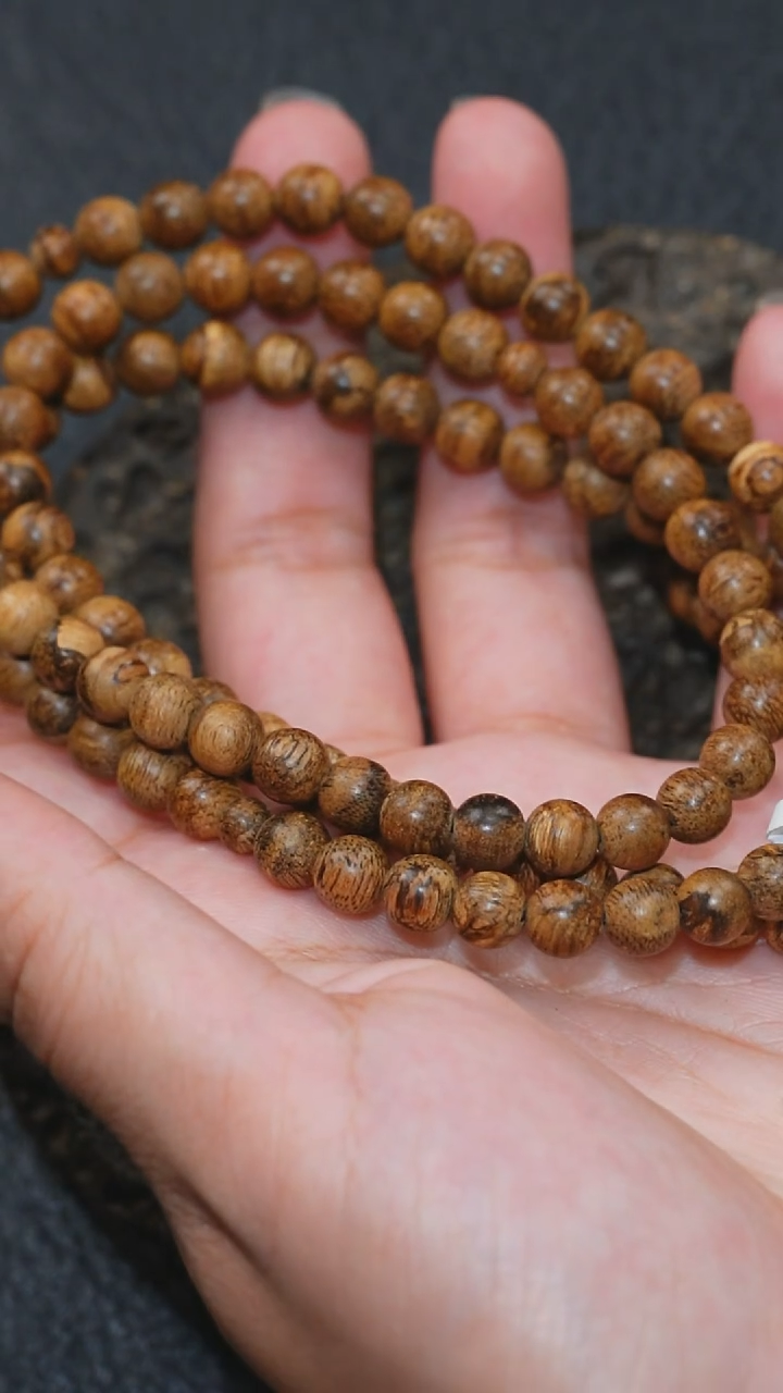 沉香碎屑沉香马泥涝红油沉香0.7*108颗16克+