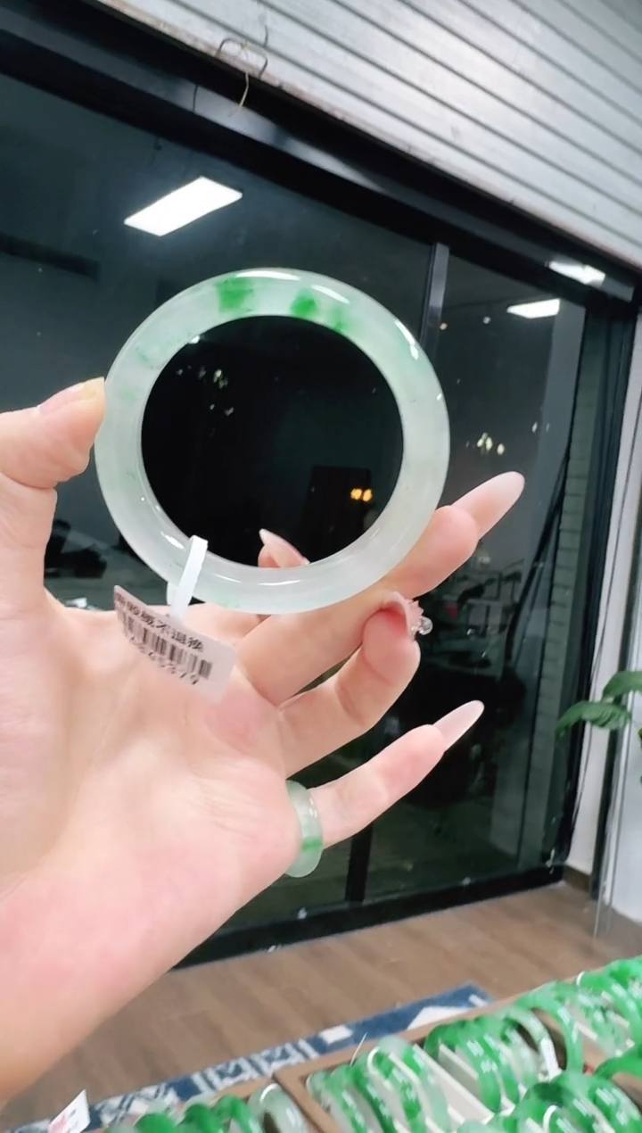 未镶嵌1石英质玉（非洲翠）/2403-56