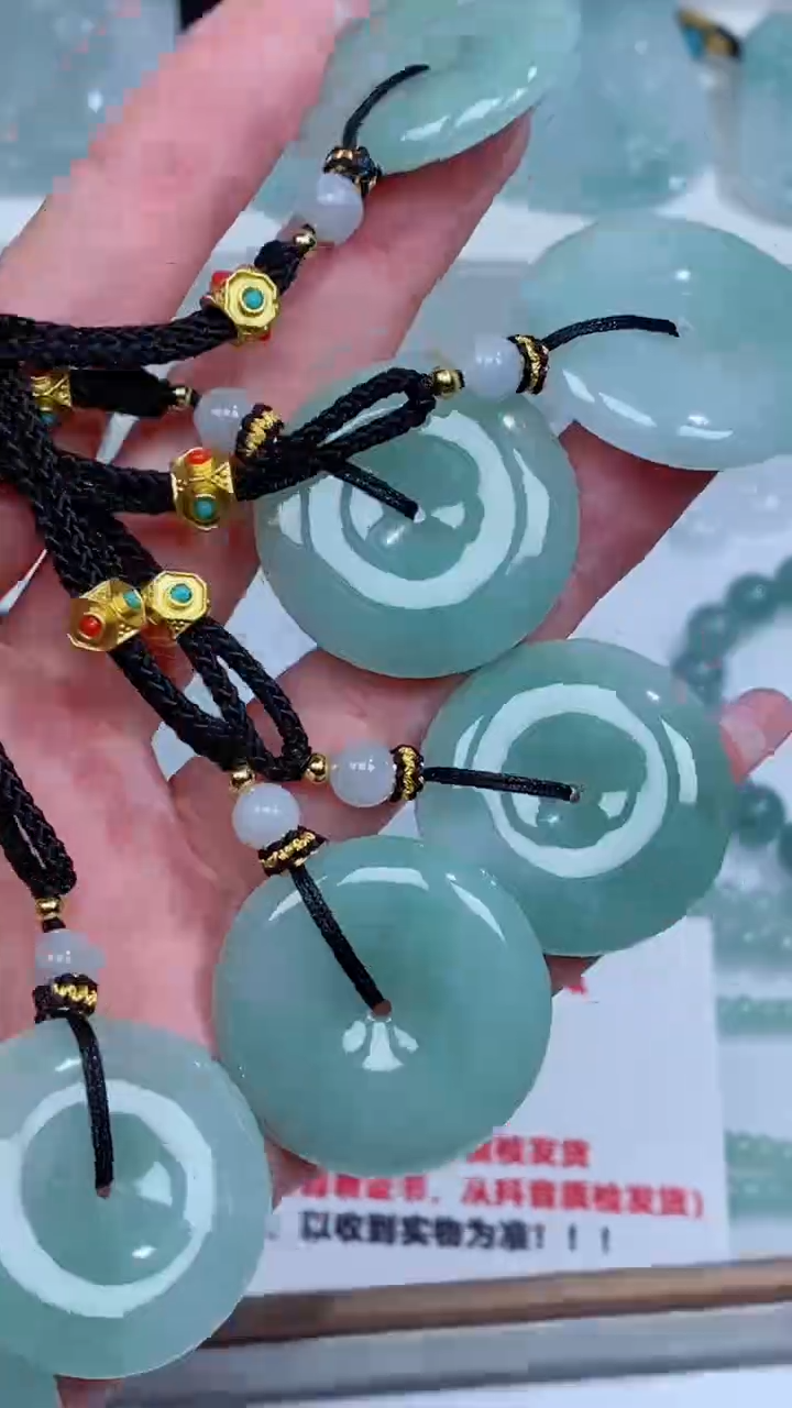 翡翠未镶嵌颈饰吊坠团购多样性发一件