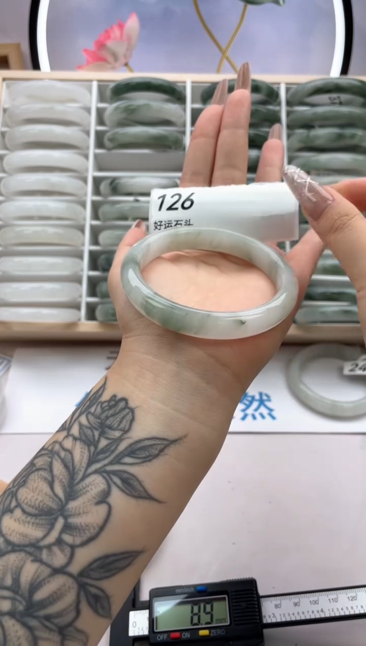 未镶嵌手镯石英质玉126