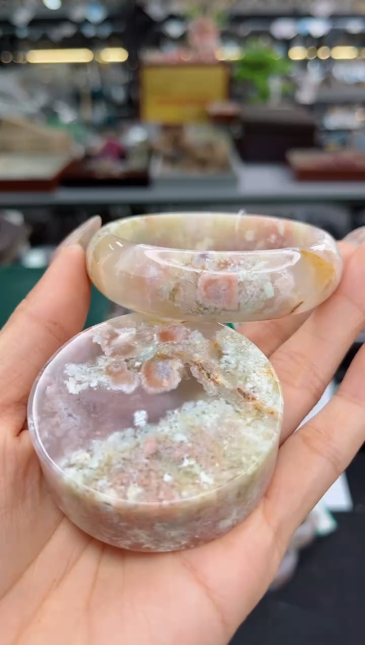 【闪购商品】石英质玉手镯未镶嵌56圈口（赠品镯心）S97187