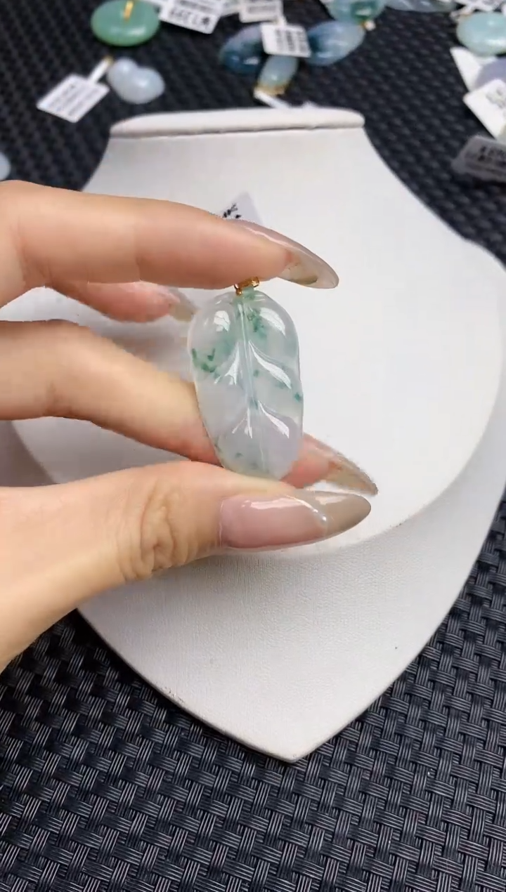 【闪购商品】翡翠颈饰18K金镶嵌天然翡翠A货