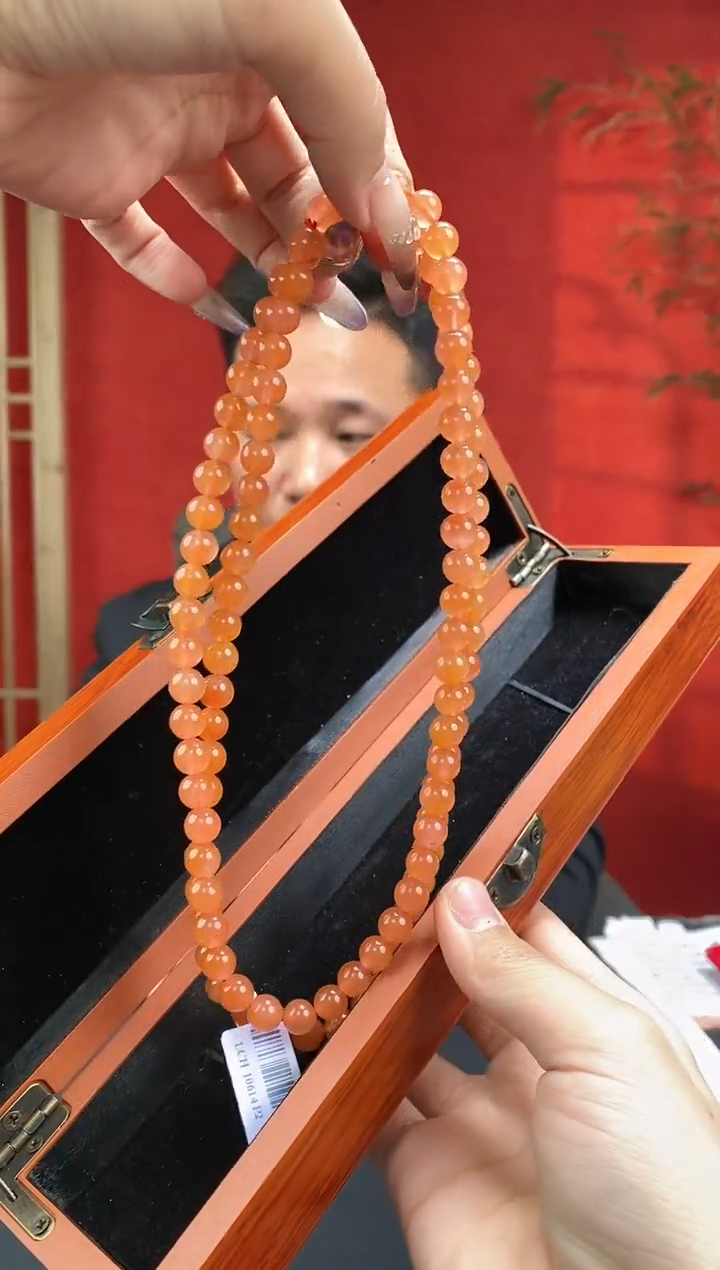 南红玛瑙未镶嵌颈饰C129