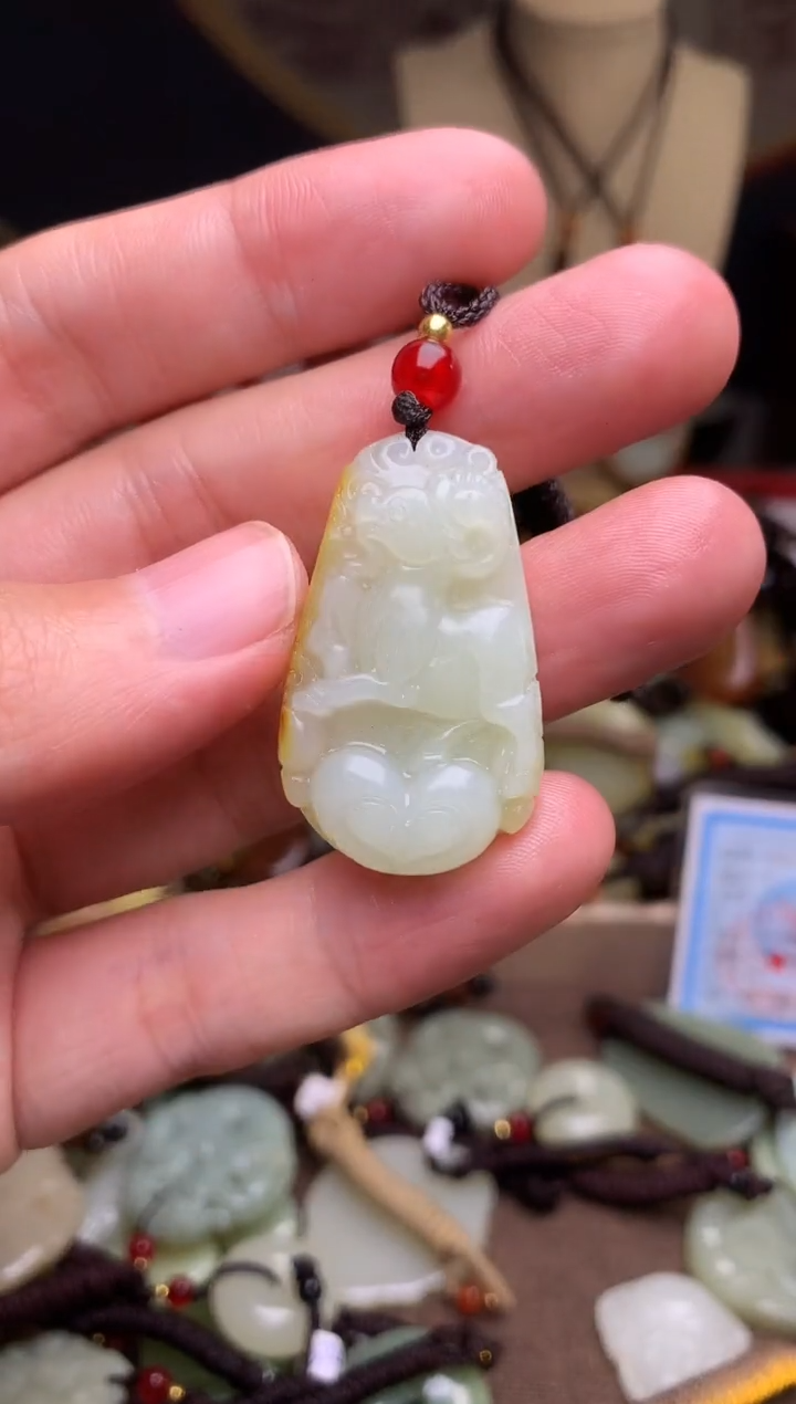 颈饰未镶嵌和田玉新疆料青海料清水和田玉吊坠