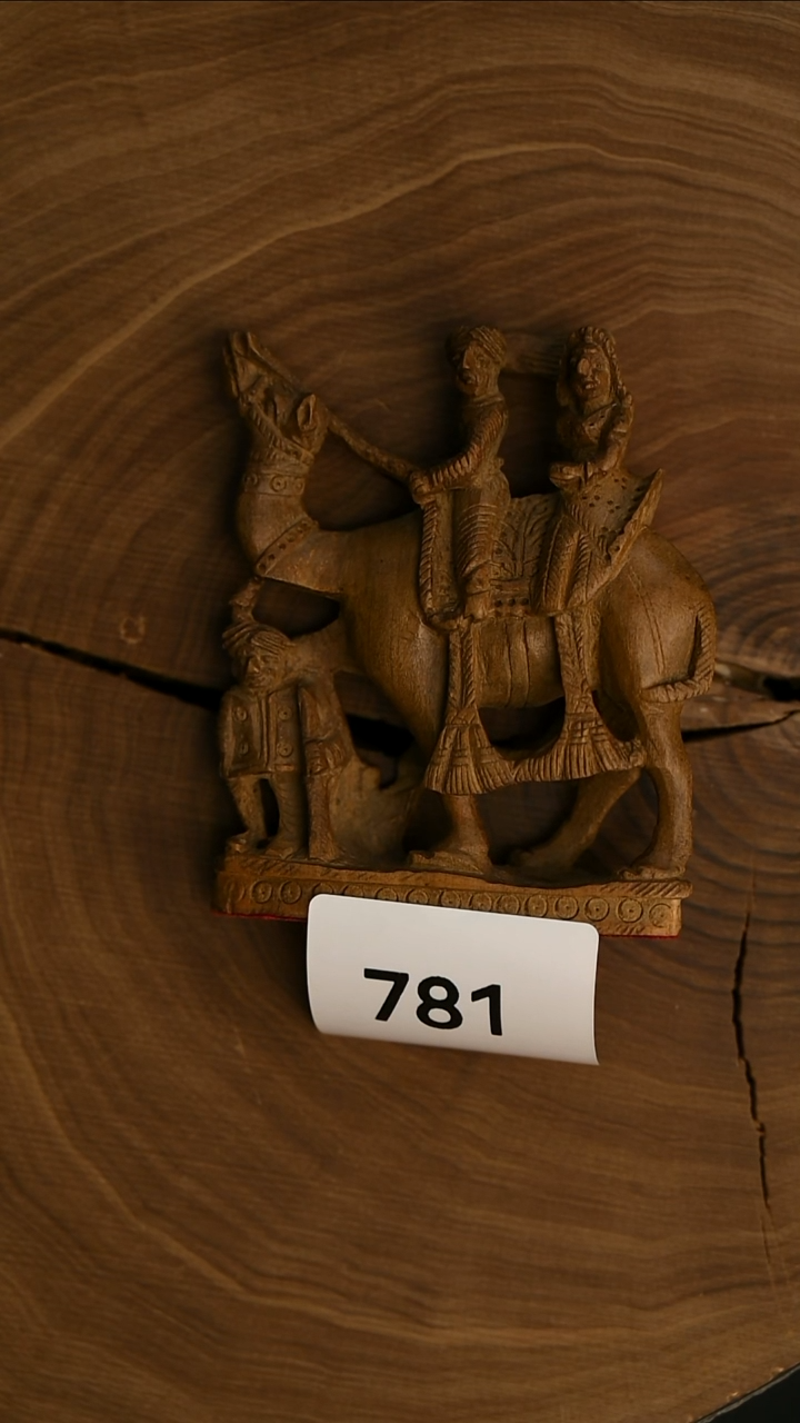 檀香木其他6号仓老山檀工艺品骆驼32克