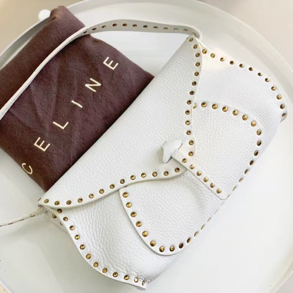 95新 Celine/思琳  中古铆钉包TH250520104