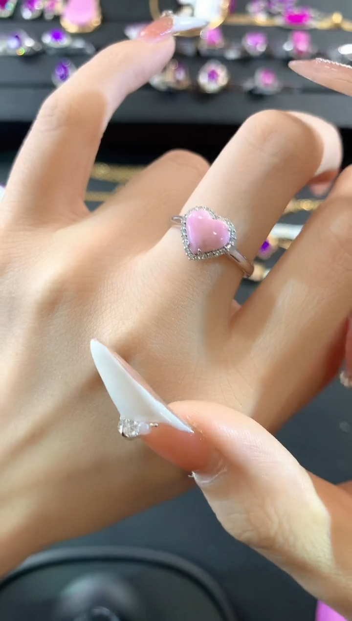 【闪购商品】苏纪石（舒俱来）.18K金镶嵌舒俱来戒指