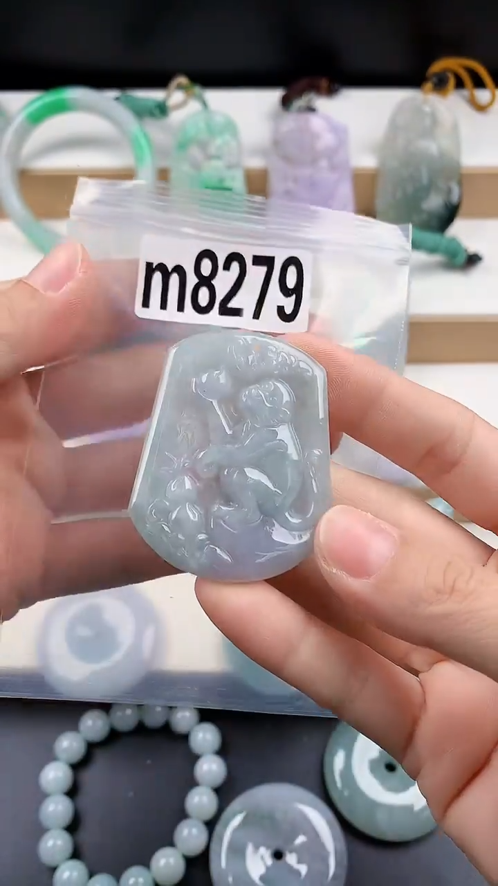 颈饰未镶嵌翡翠天然翡翠吊坠挂件