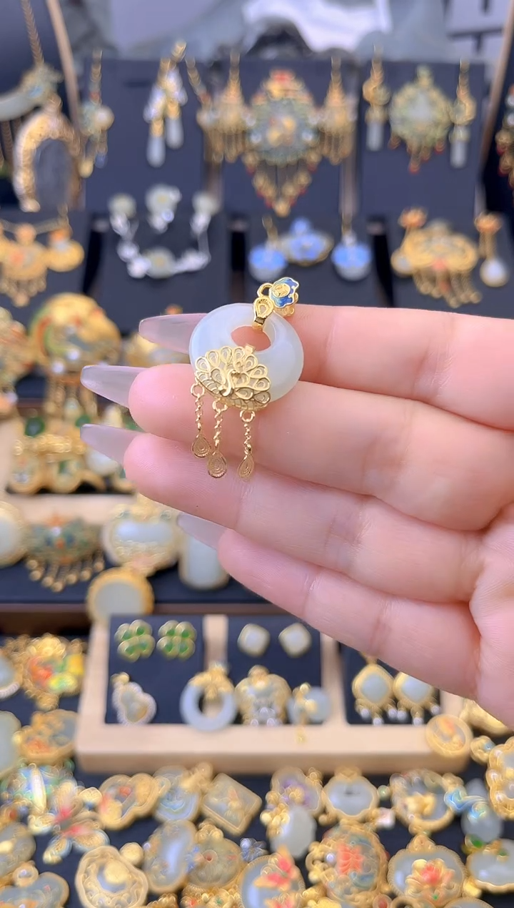 【闪购商品】和田玉吊坠银S925镀金镶嵌祥云孔雀公主流苏吊坠