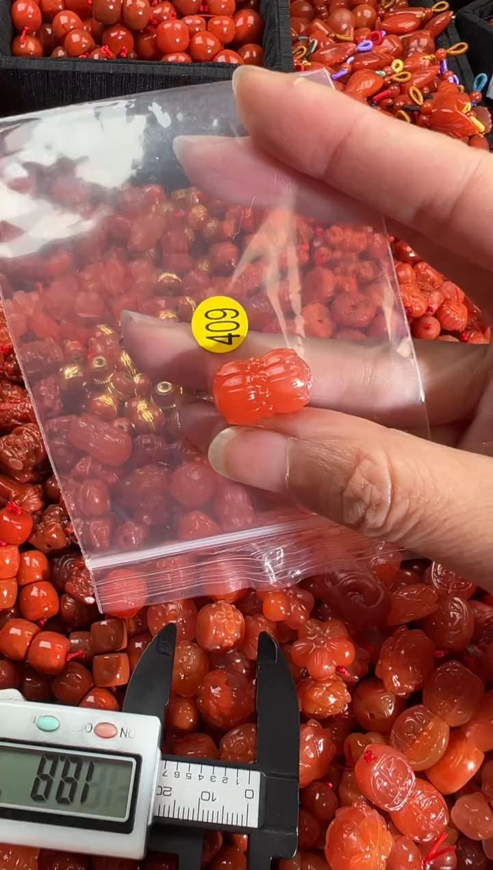 【闪购商品】南红玛瑙颈饰未镶嵌1