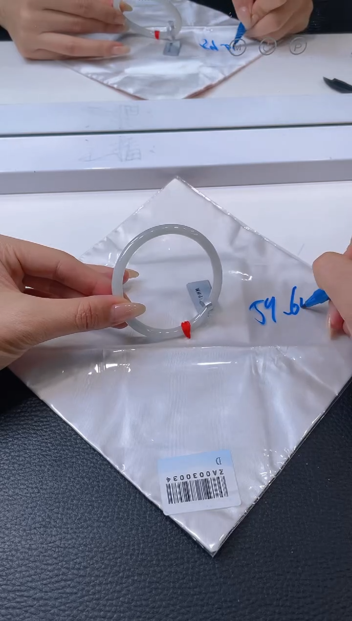 【闪购商品】翡翠手镯未镶嵌手镯