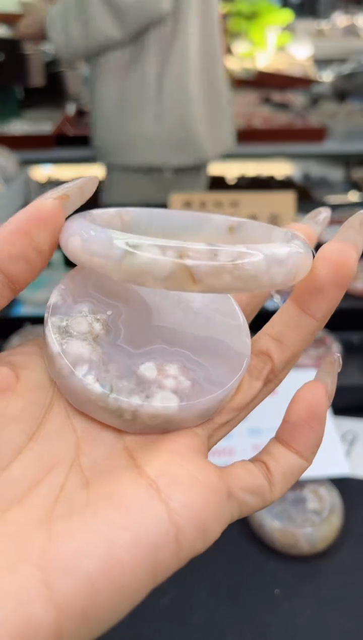 【闪购商品】石英质玉手镯未镶嵌58圈口（不退不换）1571213