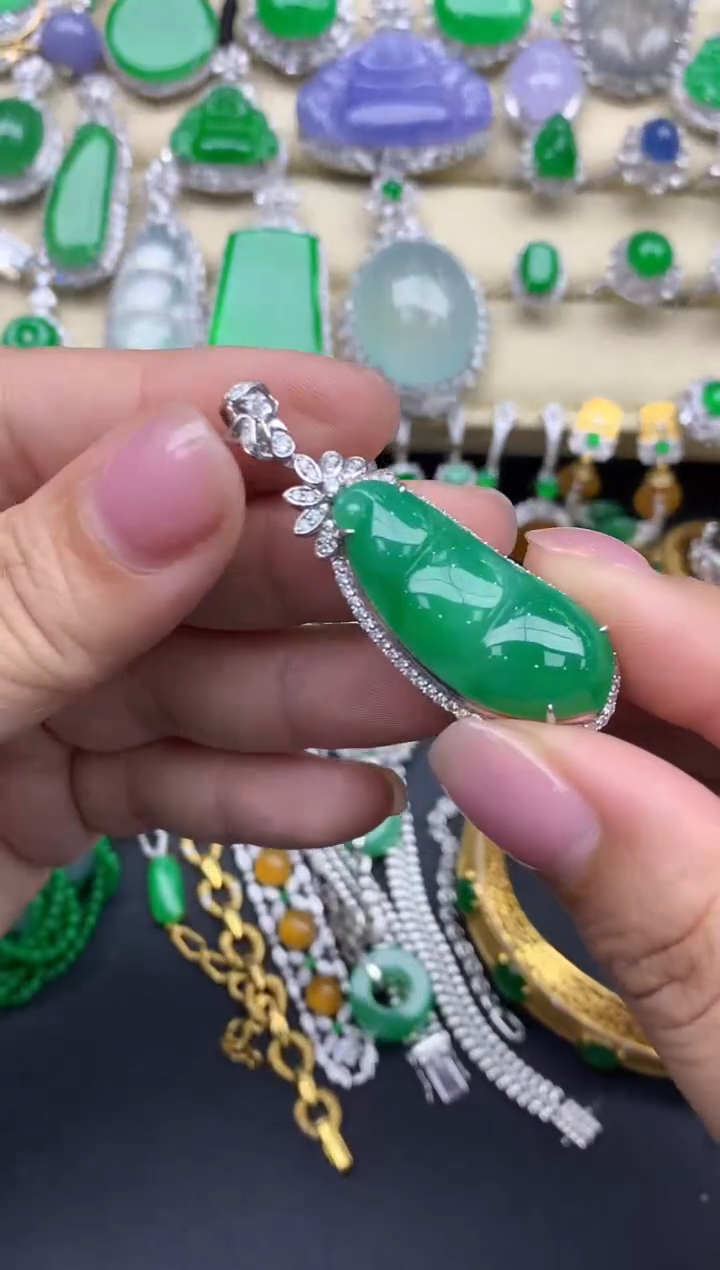 【闪购商品】翡翠颈饰18K金镶嵌597-中国好珍宝