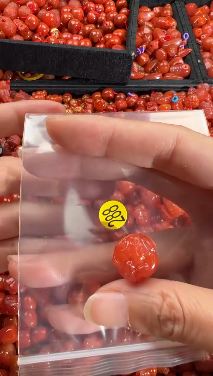 【闪购商品】南红玛瑙颈饰未镶嵌1