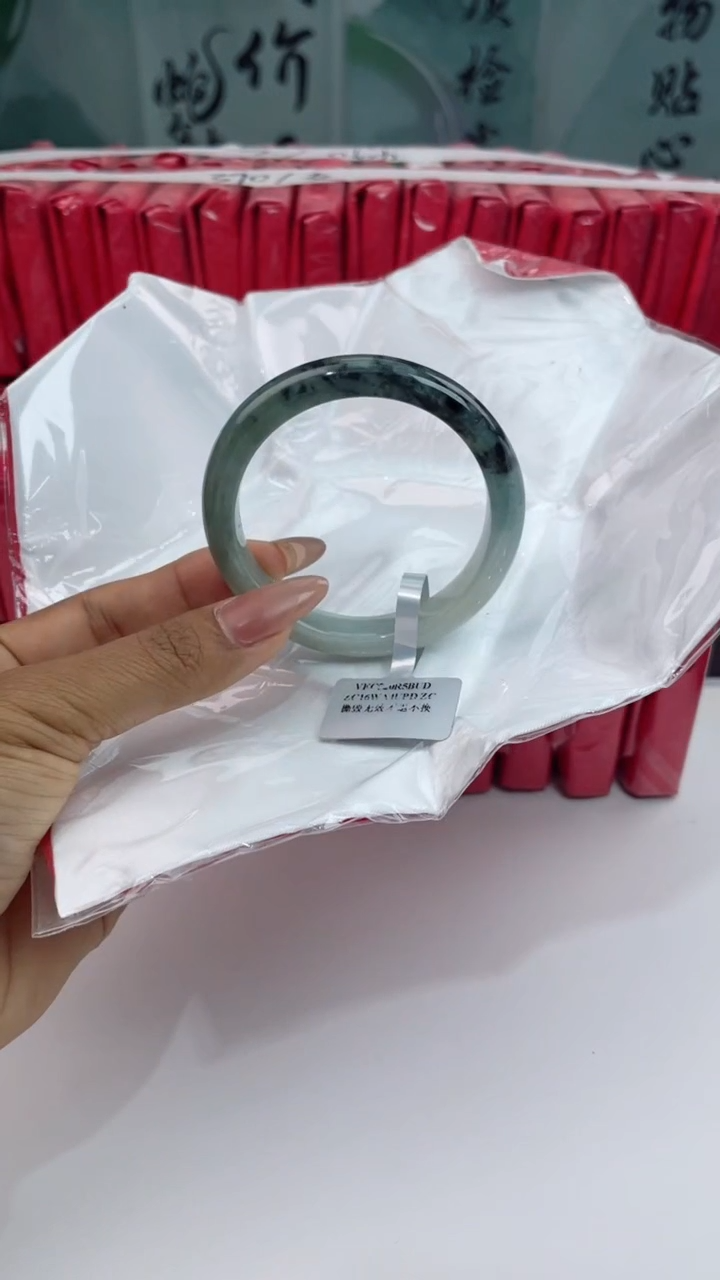 【闪购商品】翡翠手镯未镶嵌翡翠手镯（微瑕）3