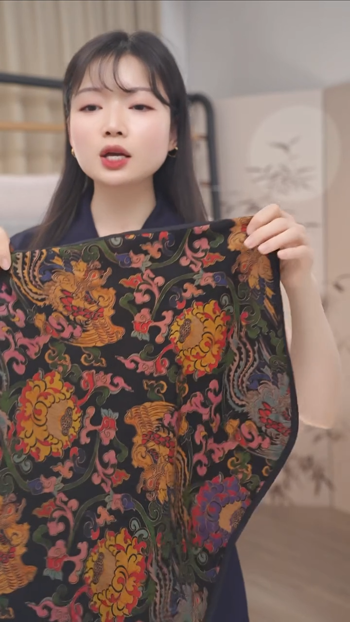 晨*宝莲花桑蚕丝肚兜