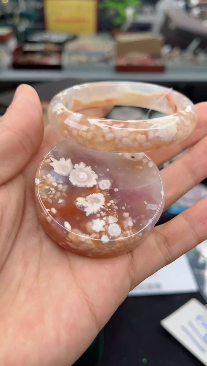 【闪购商品】石英质玉手镯未镶嵌55圈口（赠品镯心）6572070