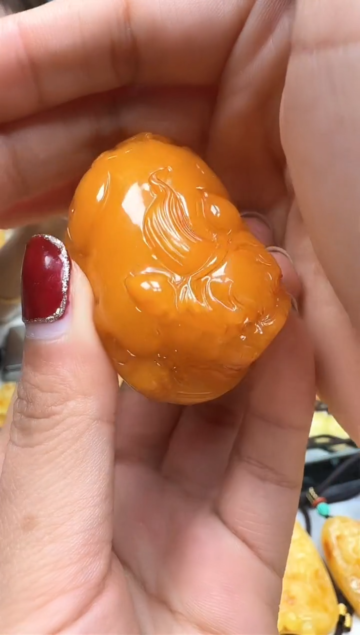 【闪购商品】琥珀裸石未镶嵌挂坠