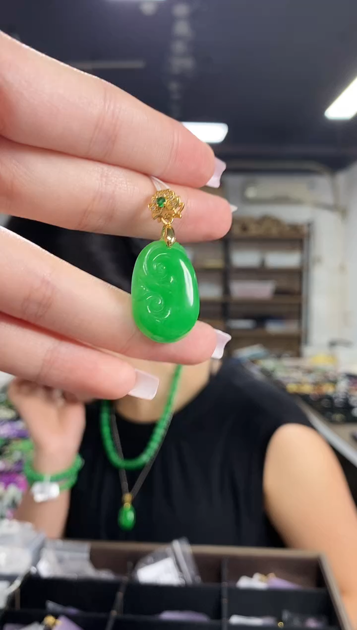 翡翠未镶嵌颈饰闪购链接  多样性发其一颜色微差