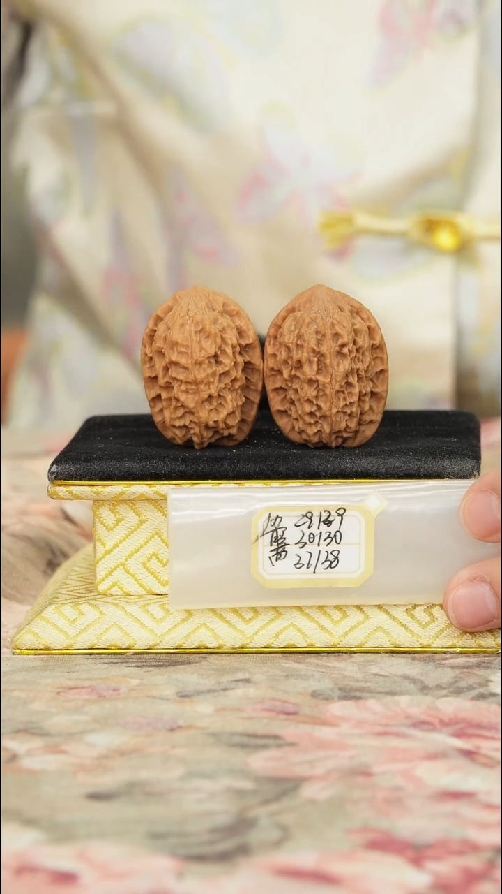 【闪购商品】文玩核桃把件非嫁接将军榜