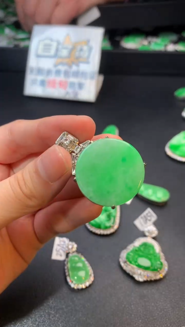 【闪购商品】翡翠颈饰银S925镶嵌翡翠