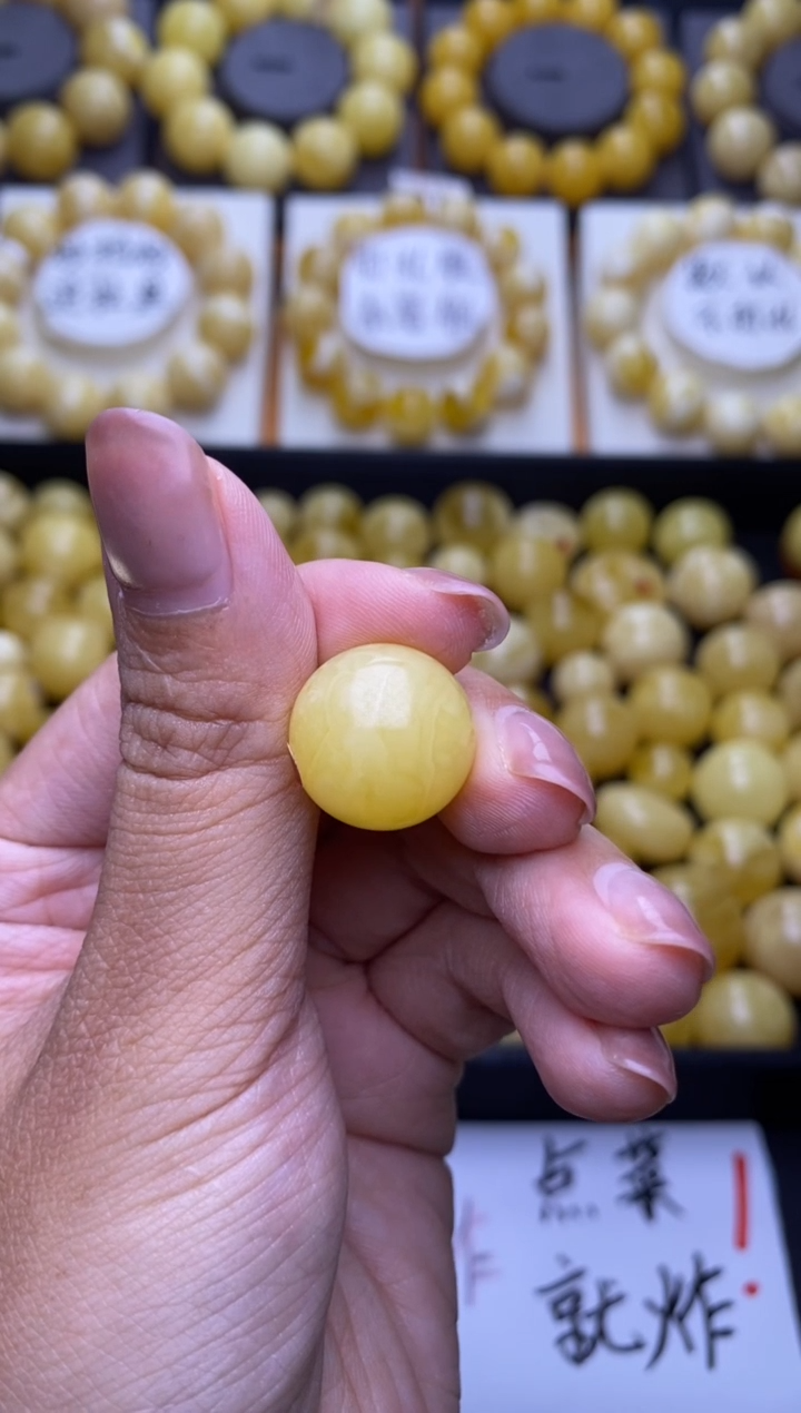 裸石琥珀未镶嵌16.3mm大小姐珠宝112