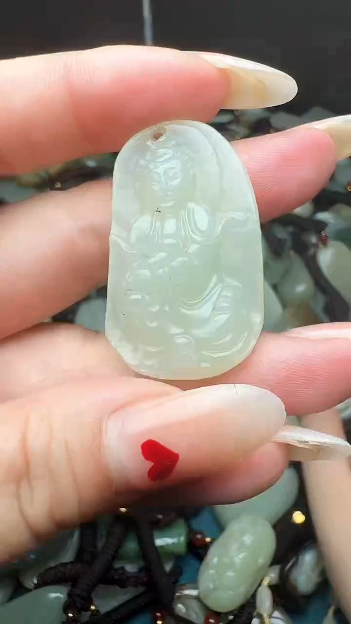 和田玉未镶嵌颈饰1