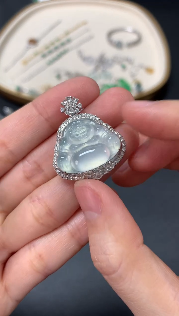 【闪购商品】翡翠吊坠(不含链)18K金镶嵌15800