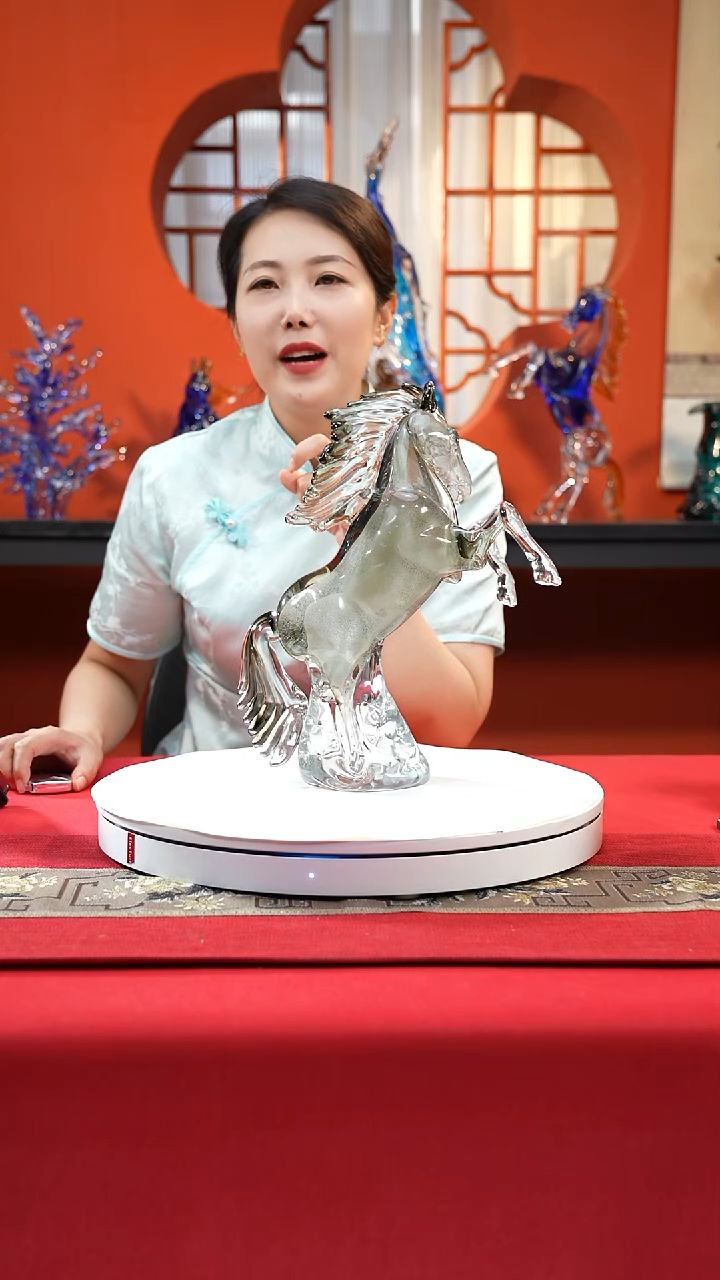 琉璃手工艺品立马