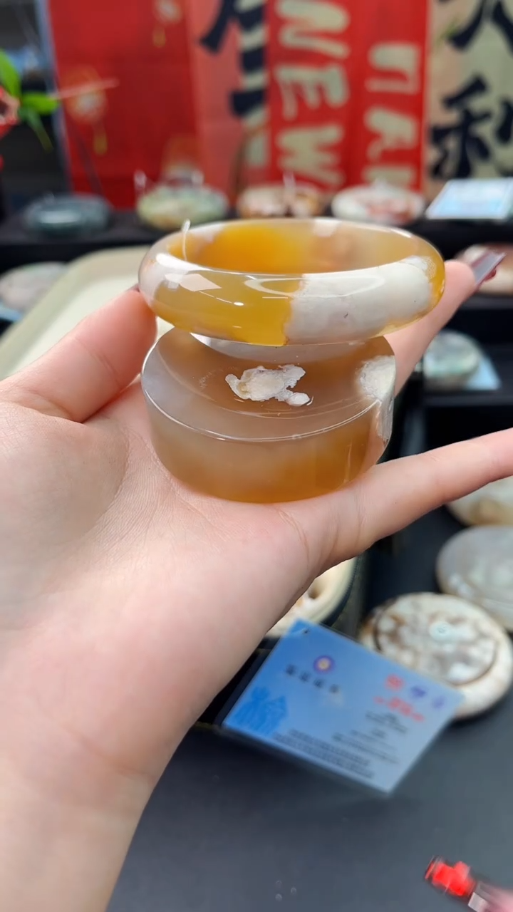 【闪购商品】石英质玉手镯未镶嵌赠送镯心（59圈口）