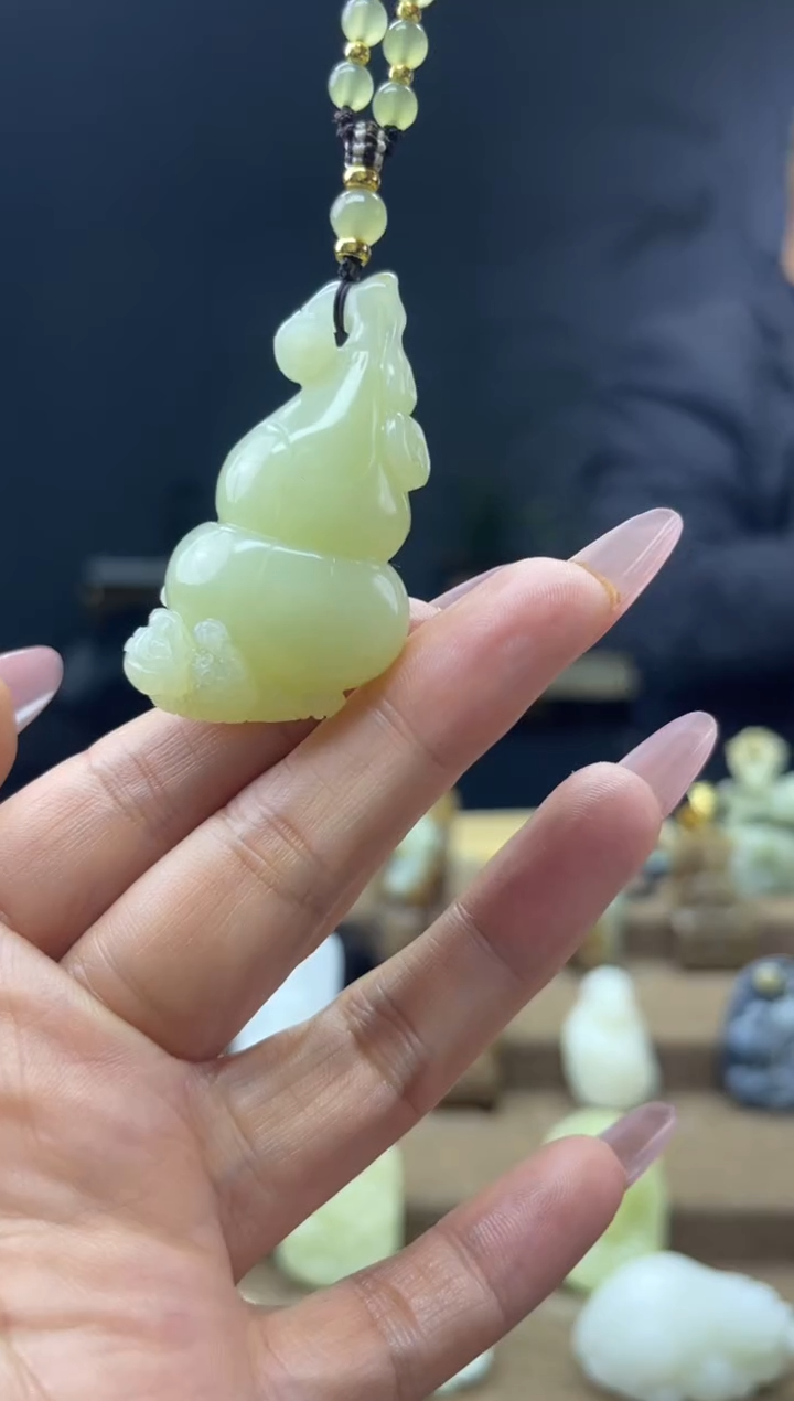 颈饰未镶嵌和田玉1