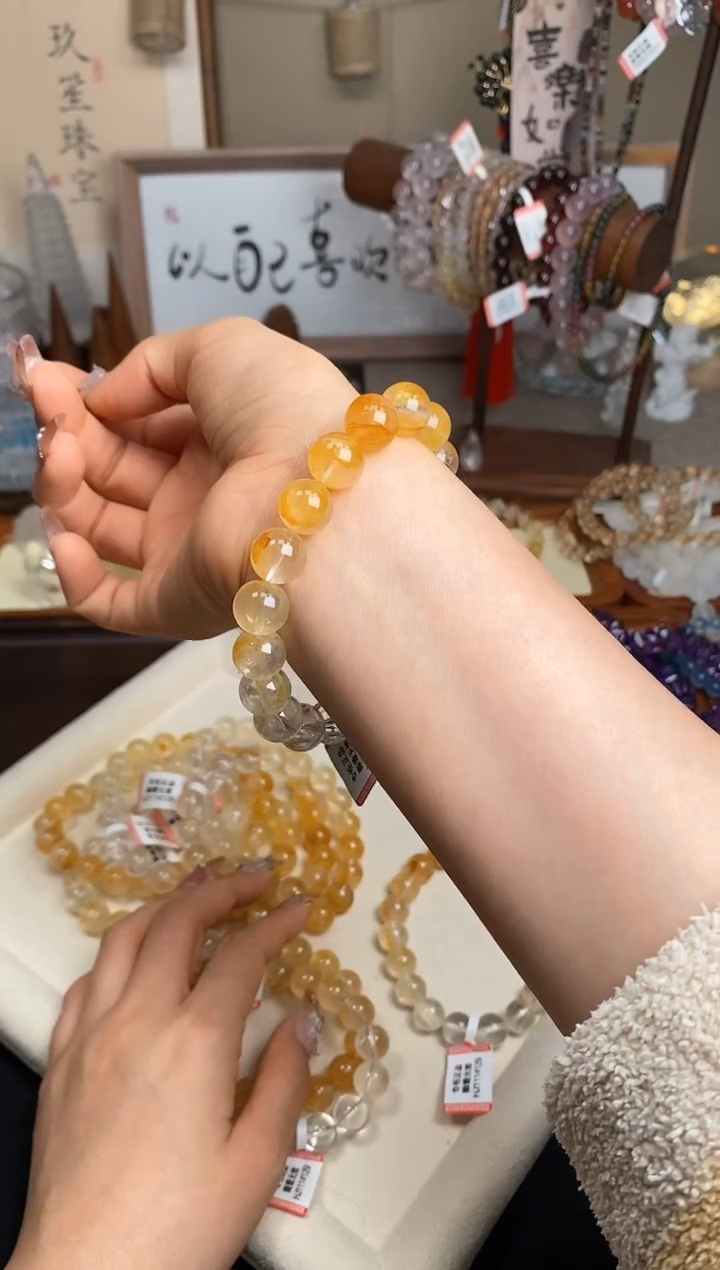 【闪购商品】水晶手串未镶嵌11m渐变黄胶花