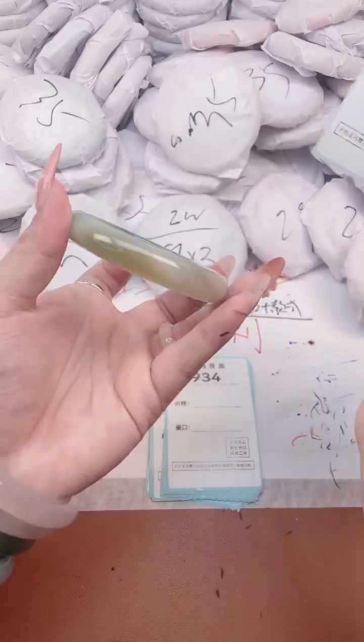 【闪购商品】玛瑙/玉髓手镯未镶嵌933