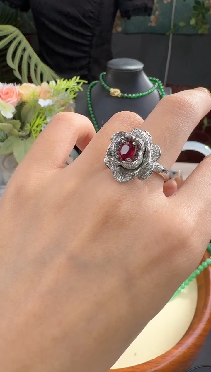 【闪购商品】红宝石戒指18K金镶嵌戒指