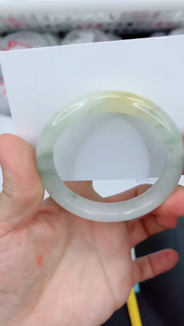 【闪购商品】石英质玉手镯未镶嵌188-56.7