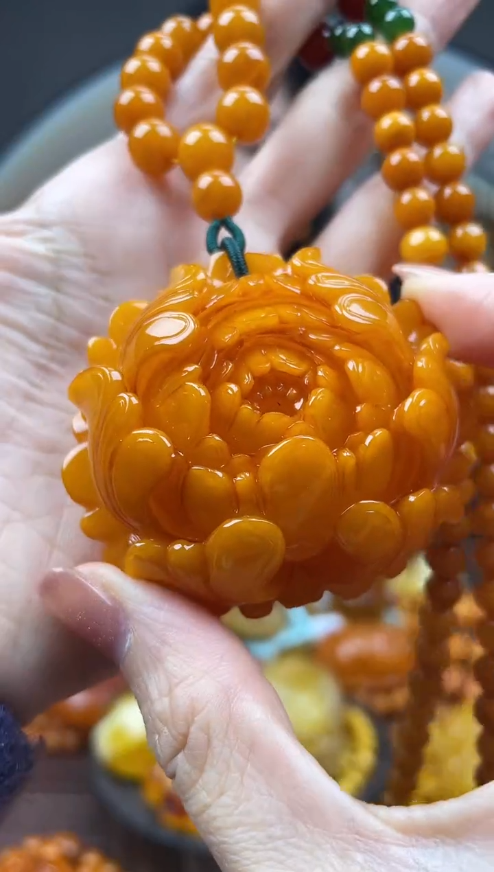 【闪购商品】琥珀裸石未镶嵌首饰 假1赔4 （多样性发货1件