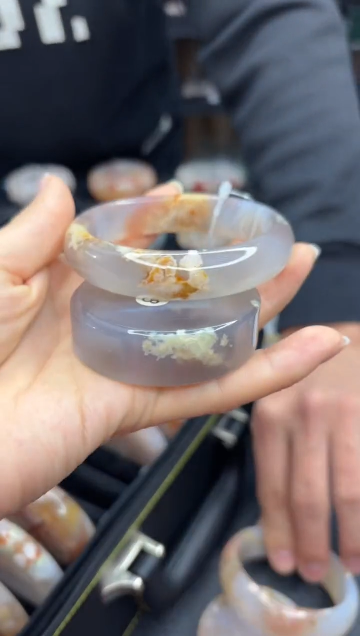 【闪购商品】石英质玉手镯未镶嵌89（58圈赠送镯心）